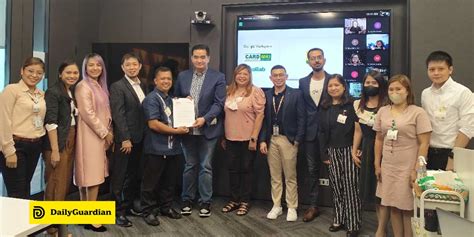 CMIT to launch online communication platform for .